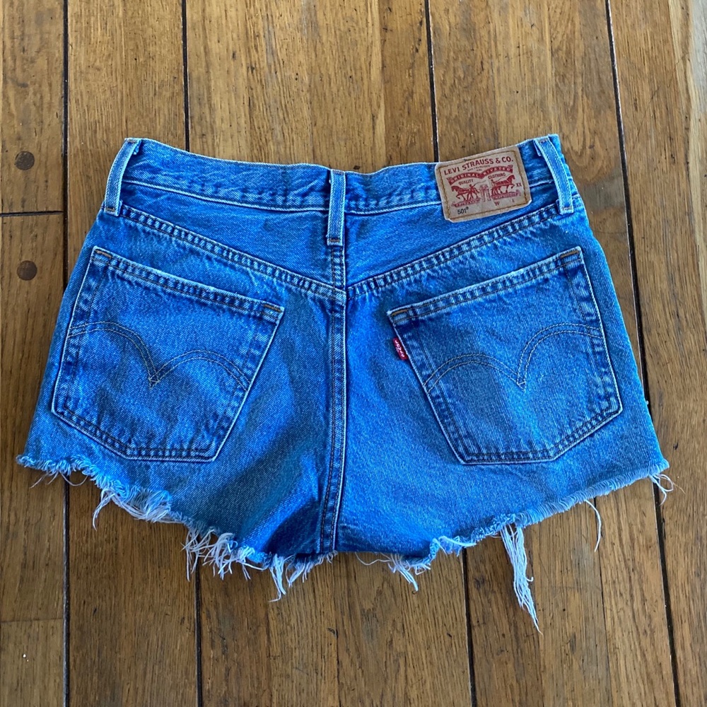 Levi Denim Shorts - Picture 2 of 2
